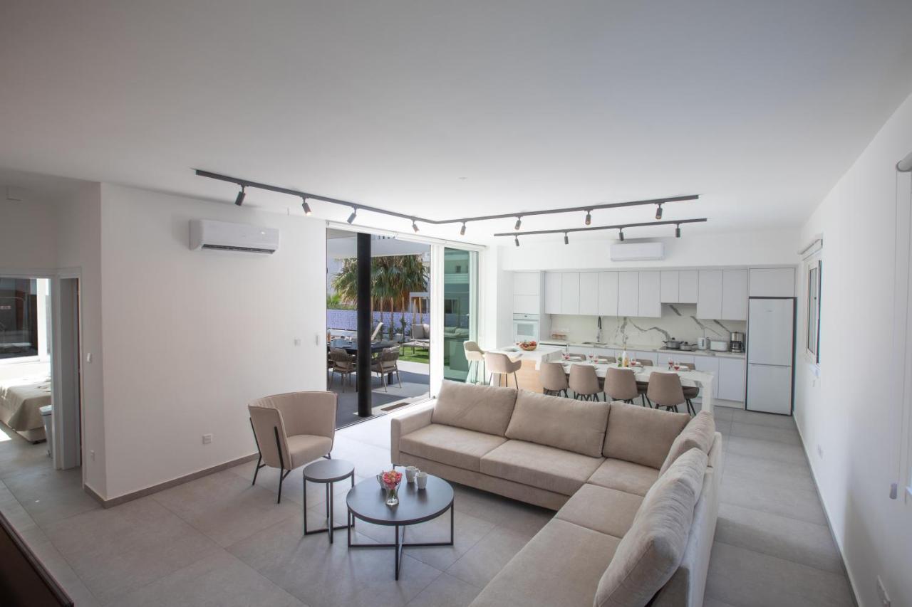 Kube Luxury Villas Ayia Napa Exterior photo
