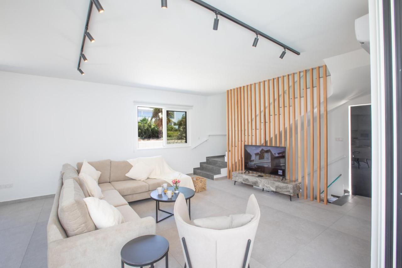Kube Luxury Villas Ayia Napa Exterior photo