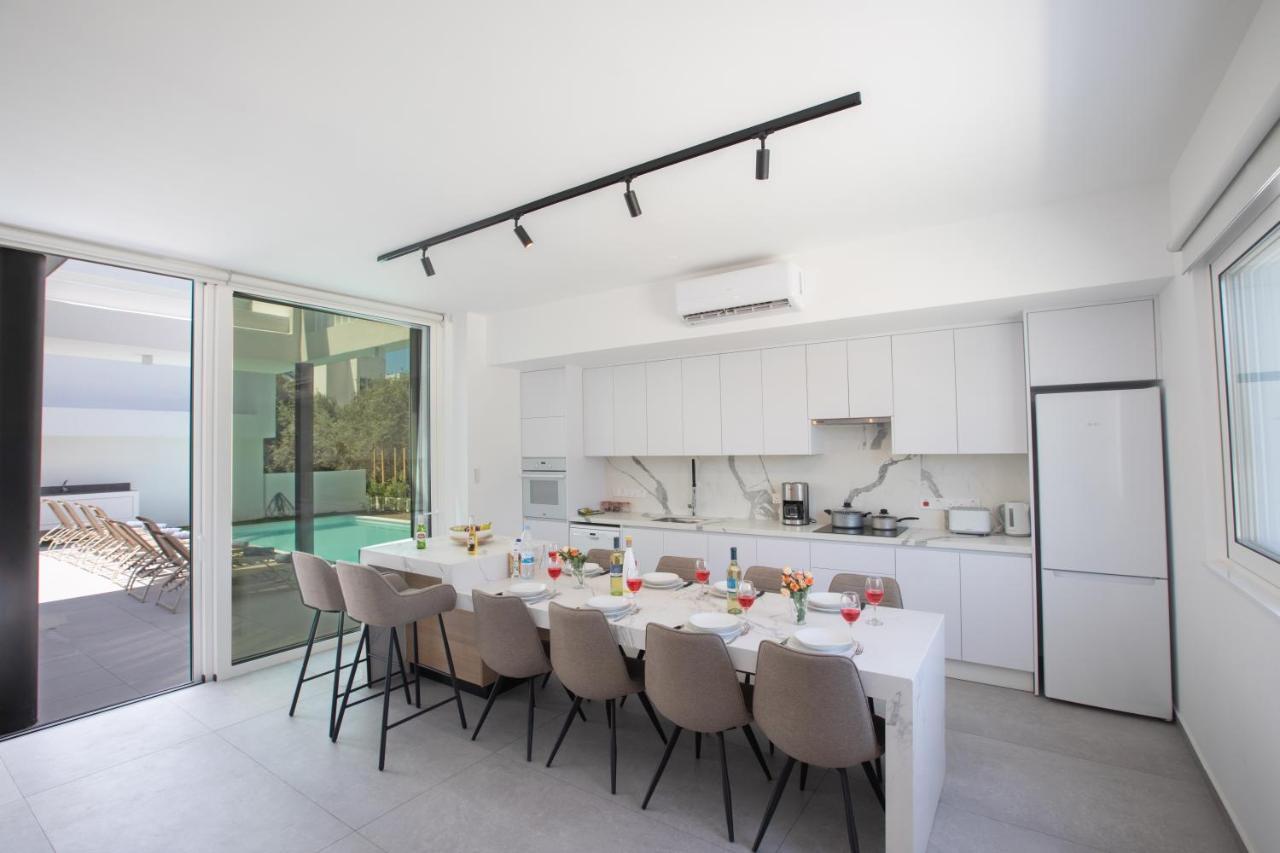 Kube Luxury Villas Ayia Napa Exterior photo